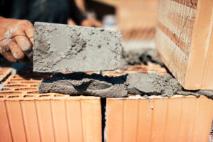 Hochlochziegel Mauer bauen