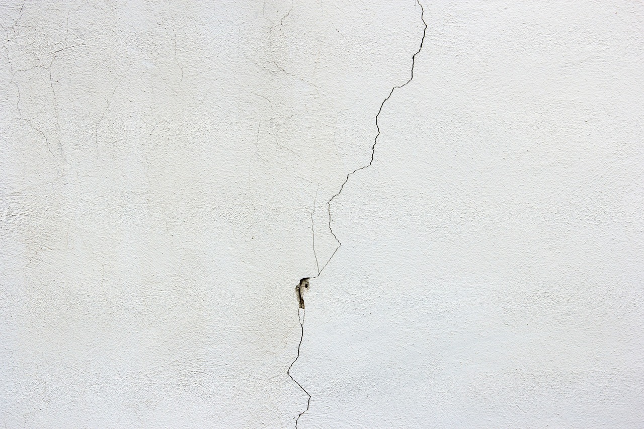 Baumängel - Riss in der Wand